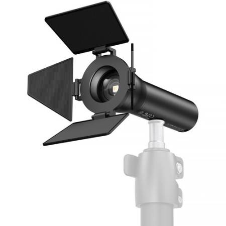 SmallRig 5785 RF 05B - przenośna lampa LED typu latarka z zoomem - przykład użycia z akcesoriami